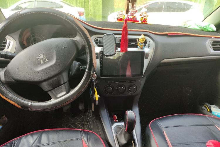 Used Peugeot 301 2014 1.6L Manual Comfort Edition Center Console