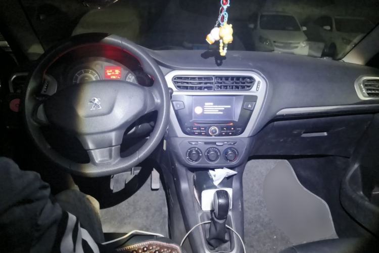 Used Peugeot 301 2014 1.6L Manual Comfort Edition Center Console