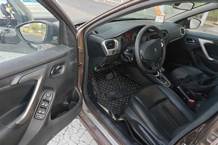 Used Peugeot 301 2014 1.6L Automatic Prestige Edition Driver Seat