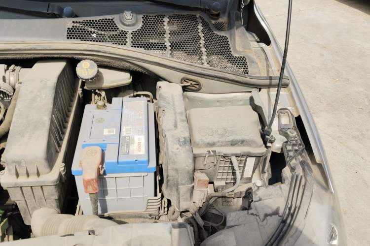 Used Peugeot 301 2014 1.6L Manual Comfort Edition Engine Bay Left