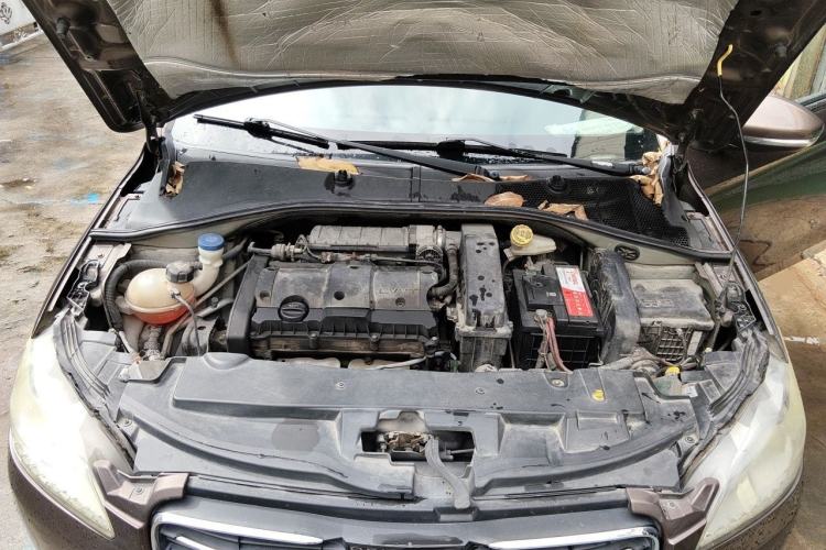 Used Peugeot 301 2014 1.6L Manual Luxury Edition Engine Bay