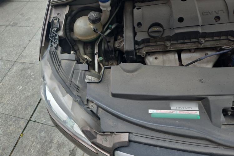 Used Peugeot 301 2014 1.6L Manual Comfort Edition Engine Bay Right