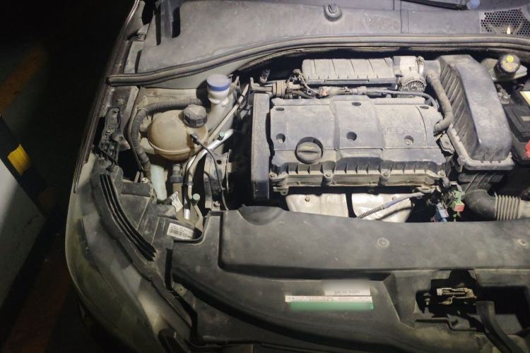 Used Peugeot 301 2014 1.6L Manual Comfort Edition Engine Bay Right
