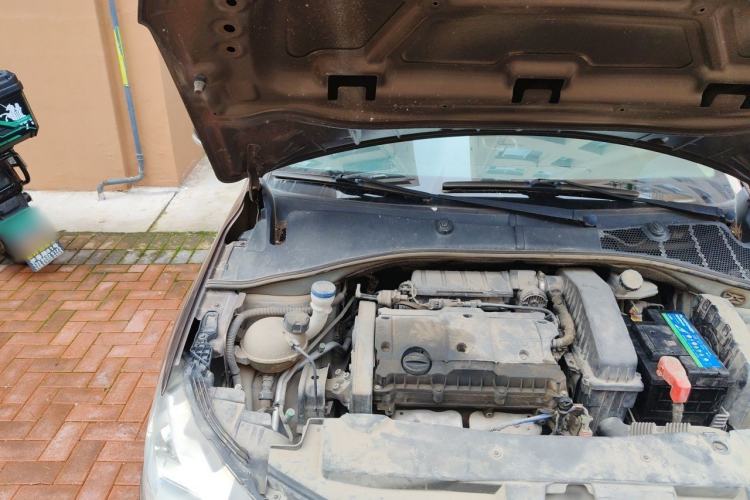 Used Peugeot 301 2014 1.6L Manual Luxury Edition Engine Bay Right