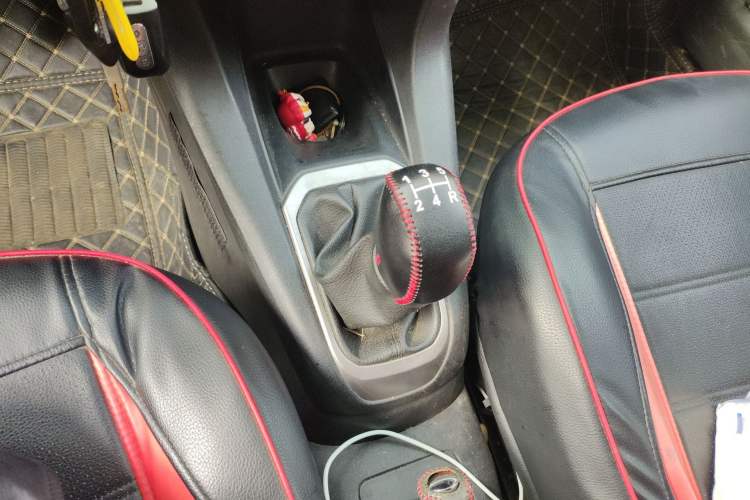 Used Peugeot 301 2014 1.6L Manual Comfort Edition Gear Lever