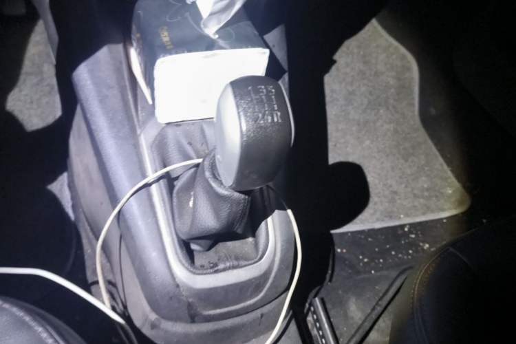 Used Peugeot 301 2014 1.6L Manual Comfort Edition Gear Lever