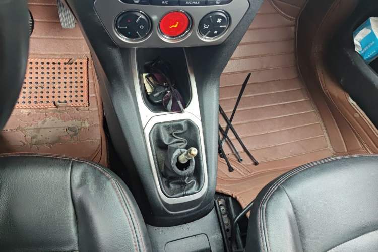 Used Peugeot 301 2014 1.6L Manual Luxury Edition Gear Lever