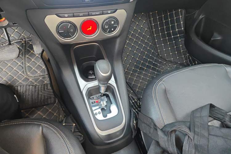 Used Peugeot 301 2014 1.6L Automatic Prestige Edition Gear Lever