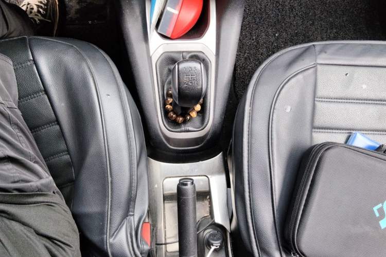 Used Peugeot 301 2014 1.6L Manual Luxury Edition Gear Lever