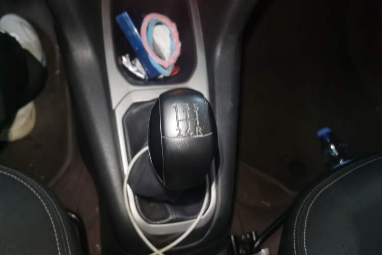 Used Peugeot 301 2014 1.6L Manual Luxury Edition Gear Lever