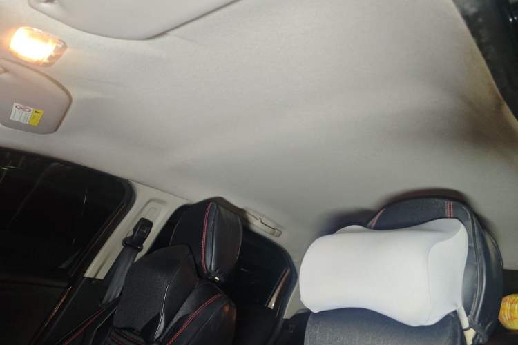 Used Peugeot 301 2014 1.6L Manual Comfort Edition Headliner