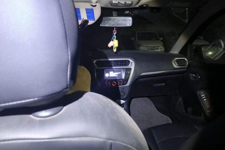 Used Peugeot 301 2014 1.6L Manual Comfort Edition Headliner