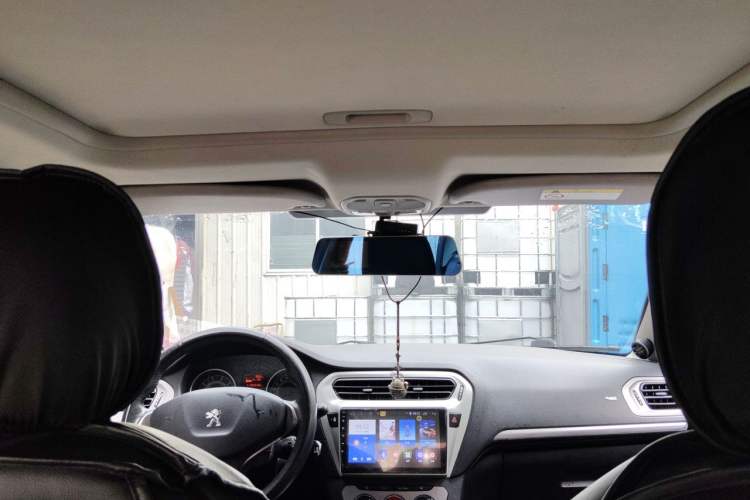 Used Peugeot 301 2014 1.6L Manual Luxury Edition Headliner