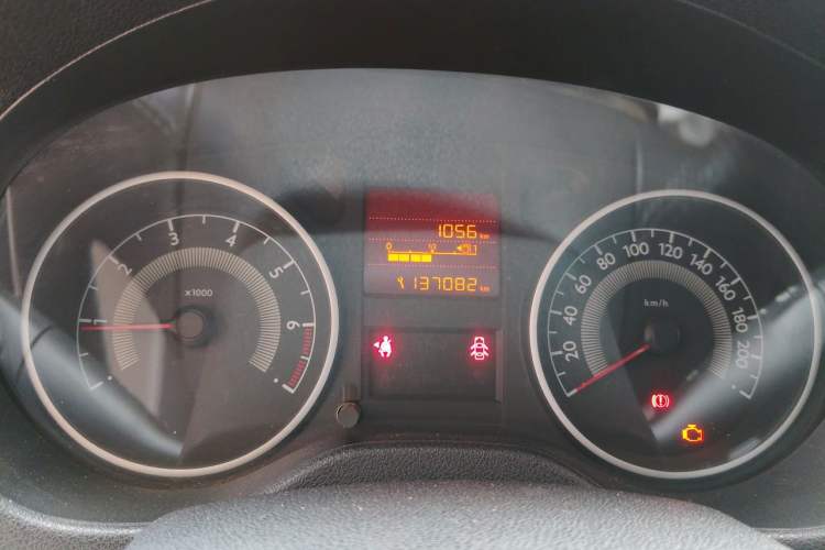 Used Peugeot 301 2014 1.6L Manual Luxury Edition Odometer Close Up