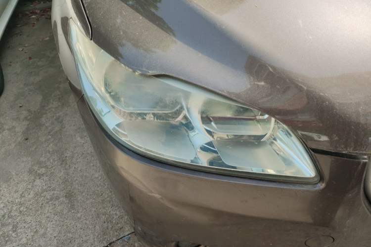 Used Peugeot 301 2014 1.6L Manual Comfort Edition Right Front Headlight