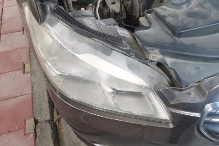 Used Peugeot 301 2014 1.6L Manual Luxury Edition Right Front Headlight