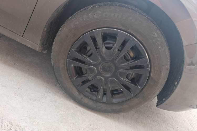 Used Peugeot 301 2014 1.6L Automatic Comfort Edition Right Front Wheel Hub