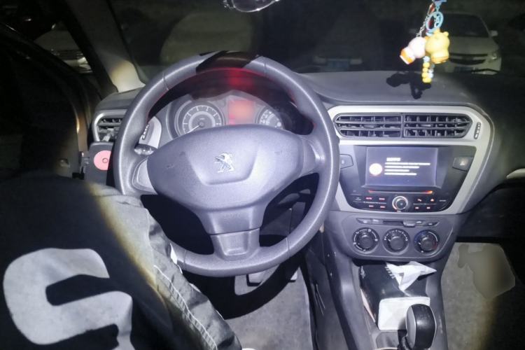 Used Peugeot 301 2014 1.6L Manual Comfort Edition Steering Wheel
