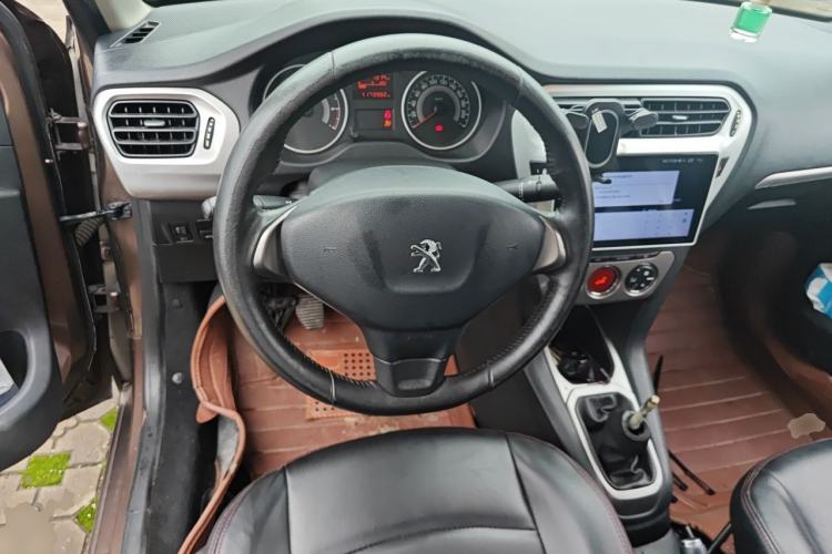 Used Peugeot 301 2014 1.6L Manual Luxury Edition Steering Wheel