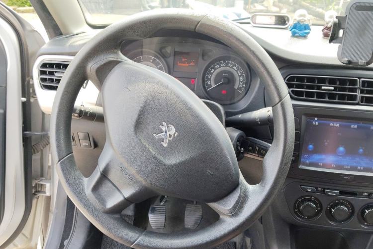 Used Peugeot 301 2014 1.6L Manual Comfort Edition Steering Wheel
