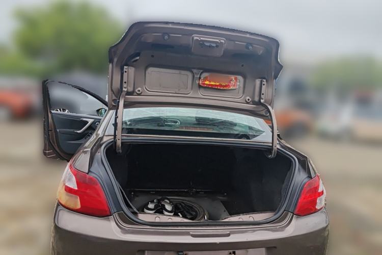 Used Peugeot 301 2014 1.6L Manual Luxury Edition Trunk