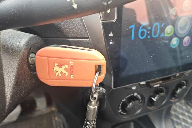 Used Peugeot 301 2014 1.6L Automatic Comfort Edition Vehicle Key