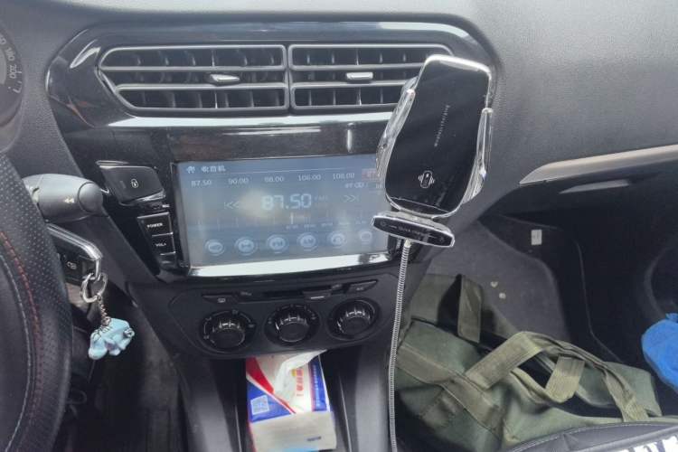 Used Peugeot 301 2014 1.6L Manual Comfort Edition Audio And AC Panel