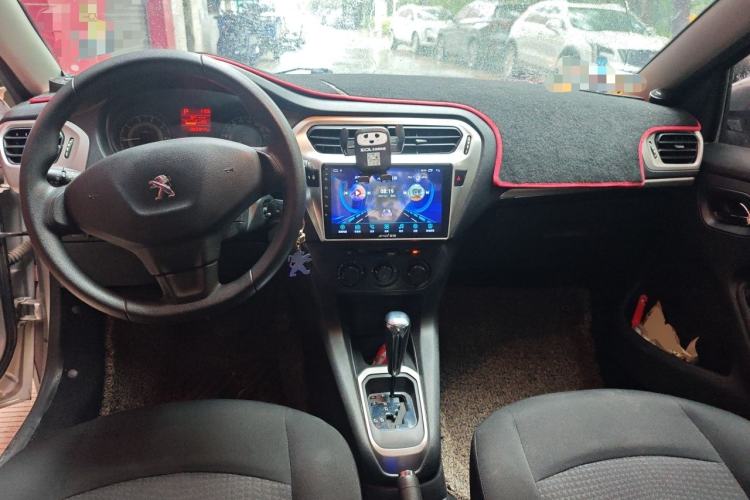Used Peugeot 301 2014 1.6L Automatic Comfort Edition Center Console