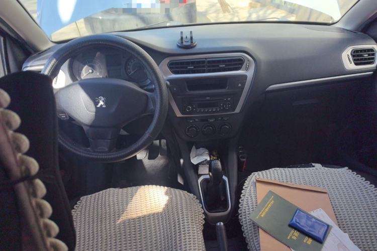Used Peugeot 301 2014 1.6L Manual Comfort Edition Center Console
