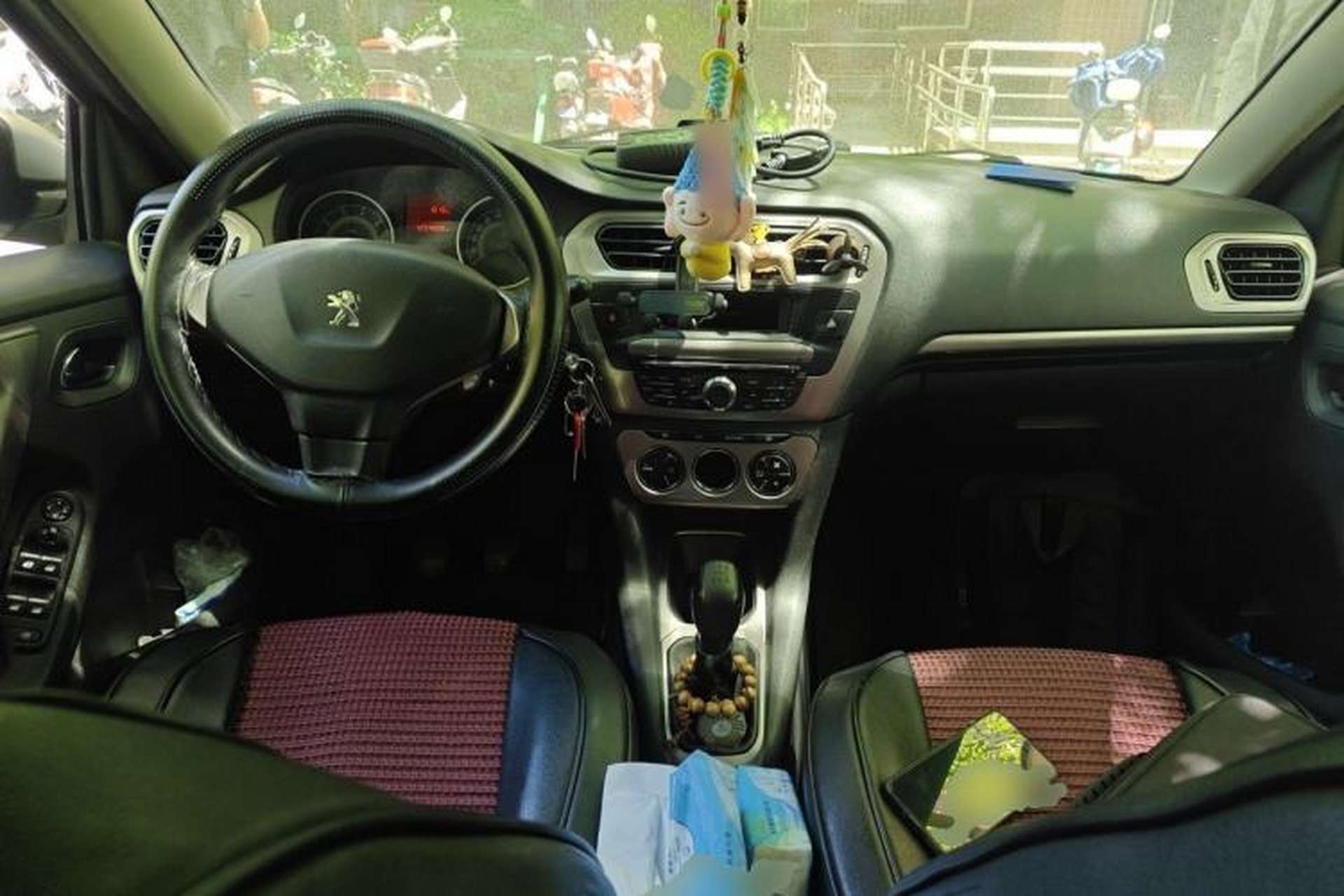 Used Peugeot 301 2014 1.6L Manual Luxury Edition Center Console