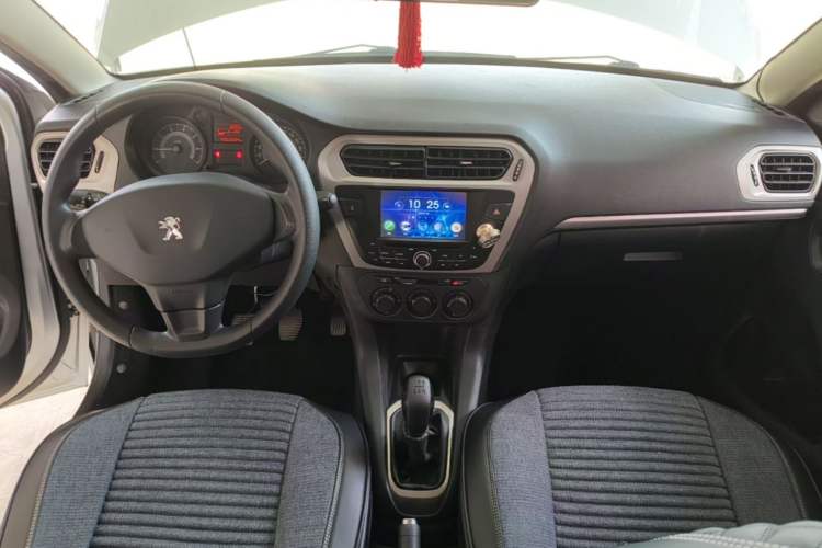 Used Peugeot 301 2014 1.6L Manual Comfort Edition Center Console