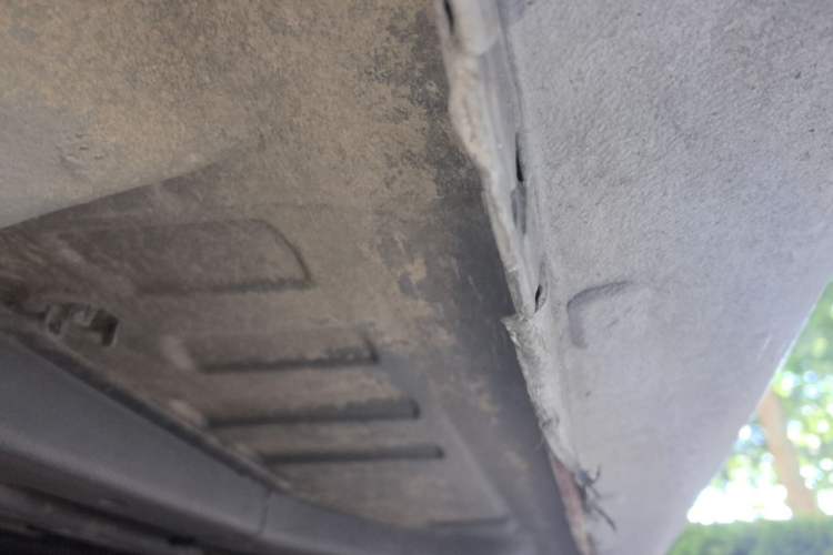 Used Peugeot 301 2014 1.6L Manual Comfort Edition Chassis Front Left