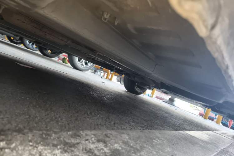 Used Peugeot 301 2014 1.6L Automatic Comfort Edition Chassis Front Left