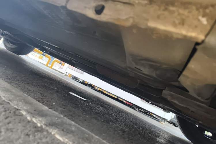 Used Peugeot 301 2014 1.6L Automatic Comfort Edition Chassis Front Right