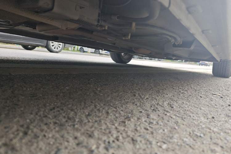 Used Peugeot 301 2014 1.6L Manual Comfort Edition Chassis Rear Right