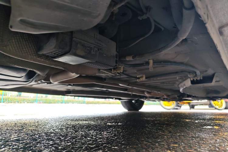 Used Peugeot 301 2014 1.6L Manual Comfort Edition Chassis Rear Right