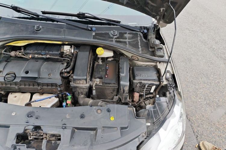 Used Peugeot 301 2014 1.6L Manual Comfort Edition Engine Bay Left