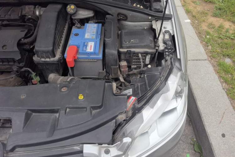 Used Peugeot 301 2014 1.6L Manual Comfort Edition Engine Bay Left