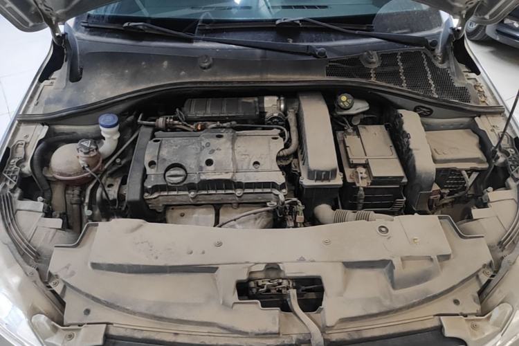 Used Peugeot 301 2014 1.6L Manual Comfort Edition Engine Bay