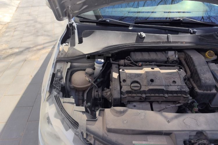 Used Peugeot 301 2014 1.6L Manual Comfort Edition Engine Bay Right