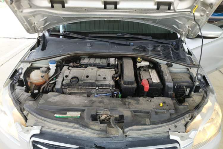 Used Peugeot 301 2014 1.6L Manual Comfort Edition Engine Bay