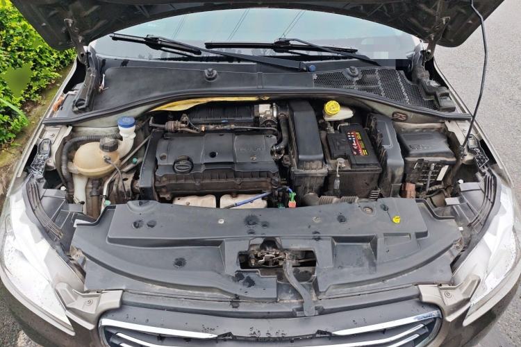 Used Peugeot 301 2014 1.6L Manual Comfort Edition Engine Bay