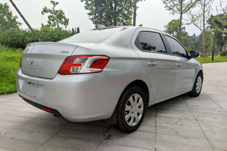 Used Peugeot 301 2014 1.6L Manual Comfort Edition Exterior 5