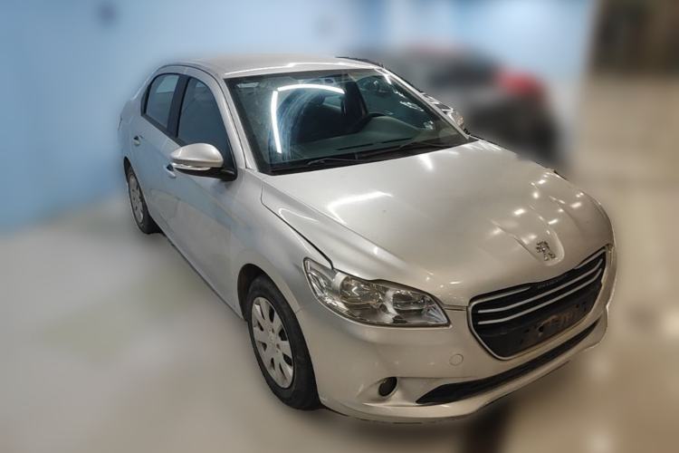 Used Peugeot 301 2014 1.6L Manual Comfort Edition Front Right 45 Deg