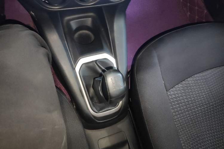 Used Peugeot 301 2014 1.6L Manual Comfort Edition Gear Lever