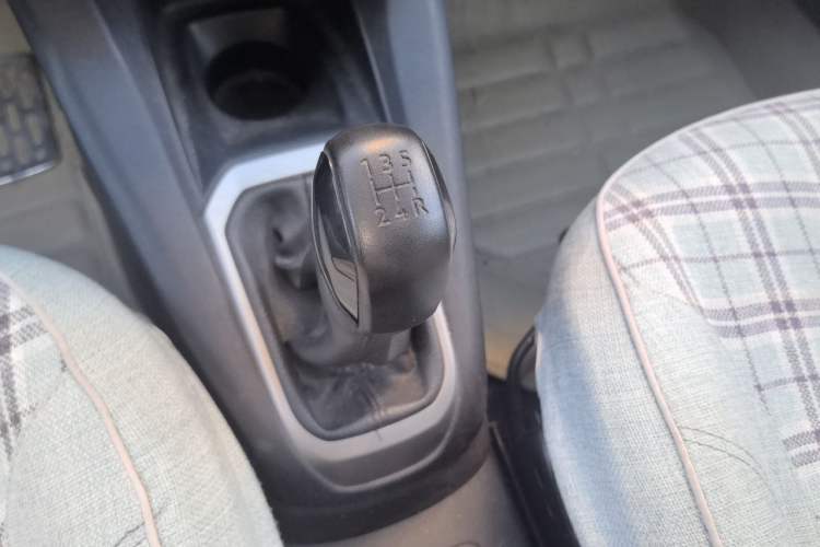Used Peugeot 301 2014 1.6L Manual Comfort Edition Gear Lever