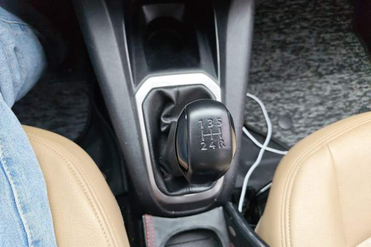 Used Peugeot 301 2014 1.6L Manual Comfort Edition Gear Lever