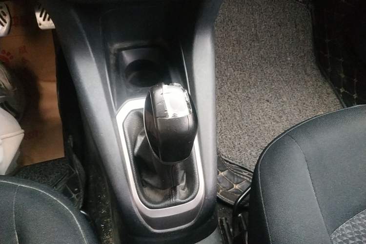 Used Peugeot 301 2014 1.6L Manual Comfort Edition Gear Lever