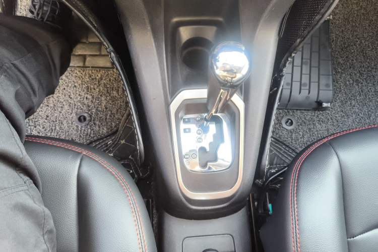 Used Peugeot 301 2014 1.6L Automatic Comfort Edition Gear Lever