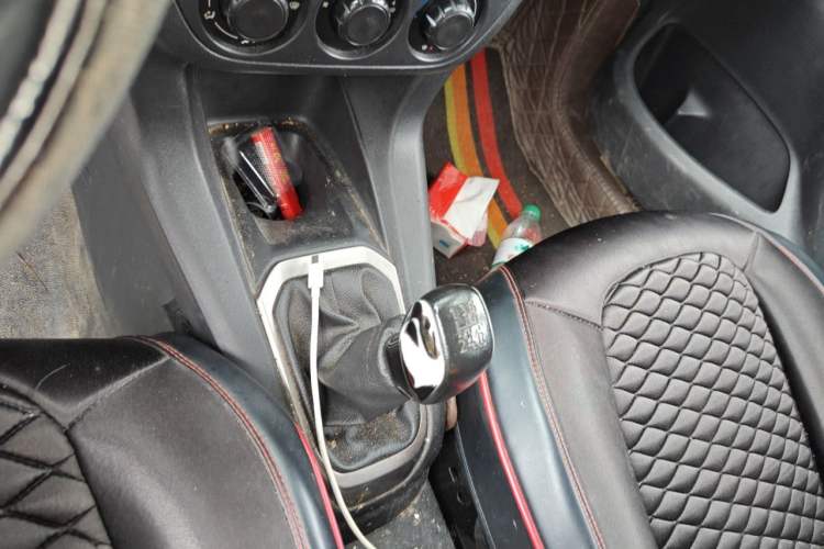 Used Peugeot 301 2014 1.6L Manual Comfort Edition Gear Lever